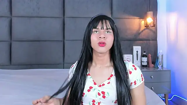 Snapshot of Slenna_Moon chatting on September 22, 2:35 am Slenna Moon online show from September 22, 2:35 am