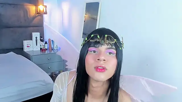 Snapshot of Slenna_Moon chatting on October 31, 3:07 am Slenna Moon online show from October 31, 3:07 am