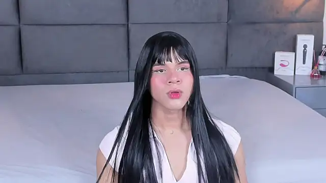 Snapshot of Slenna_Moon chatting on November 6, 3:07 am Slenna Moon online show from November 6, 3:07 am