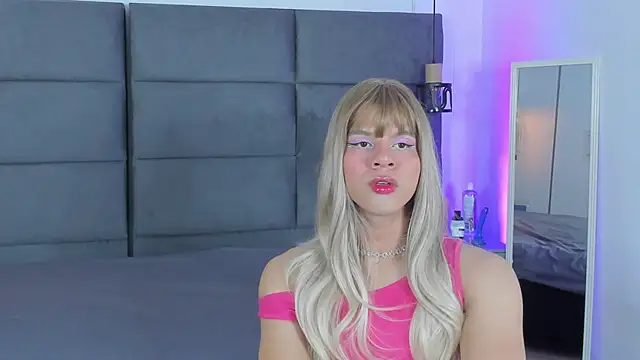 Snapshot of Slenna_Moon chatting on November 13, 3:05 am Slenna Moon online show from November 13, 3:05 am