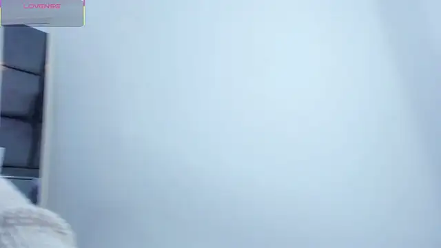 Snapshot of Slenna_Moon chatting on November 25, 2:33 am Slenna Moon online show from November 25, 2:33 am