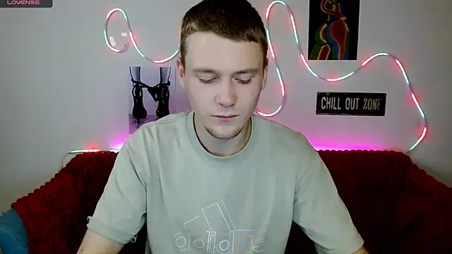 Snapshot of Xavier_Night81 chatting on November 16, 9:04 am Xavier Night81 online show from November 16, 9:04 am