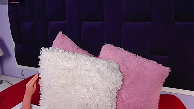 antonellabrith online show from December 2, 8:04 pm