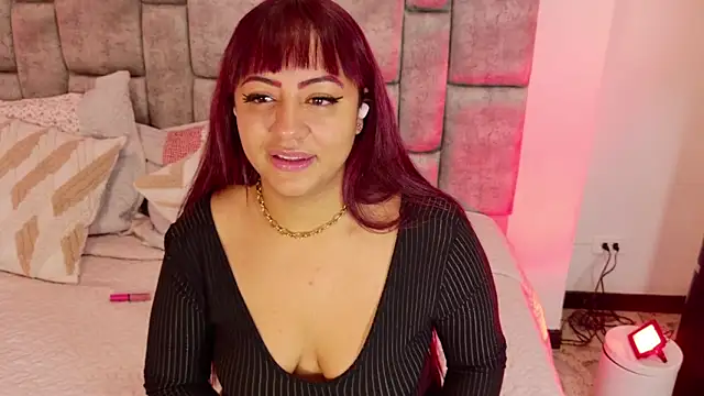 Snapshot of DaniniAnderson chatting on December 2, 4:18 am DaniniAnderson online show from December 2, 4:18 am