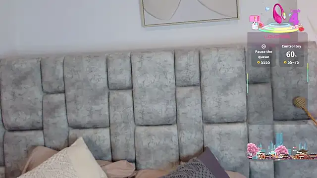 Snapshot of DaniniAnderson chatting on December 15, 3:55 am DaniniAnderson online show from December 15, 3:55 am