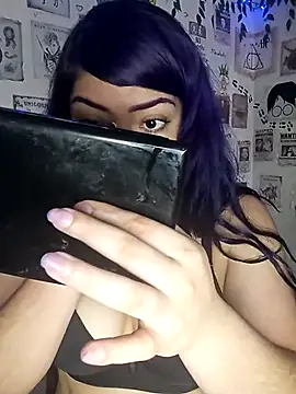 Snapshot of violetaa_castro chatting on October 15, 4:07 pm violetaa castro online show from October 15, 4:07 pm