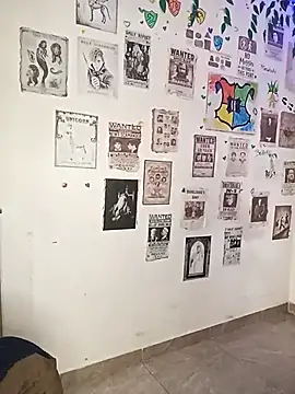 Snapshot of violetaa_castro chatting on October 20, 3:23 pm violetaa castro online show from October 20, 3:23 pm