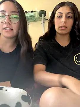 Snapshot of FilledTower chatting on October 2, 10:28 pm FilledTower online show from October 2, 10:28 pm