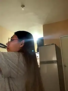 Snapshot of FilledTower chatting on October 14, 12:11 am FilledTower online show from October 14, 12:11 am