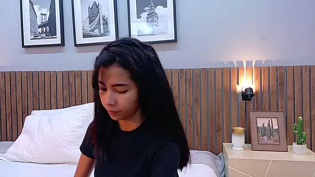 Snapshot of luna_roja25 chatting on February 24, 12:58 pm luna roja25 online show from February 24, 12:58 pm