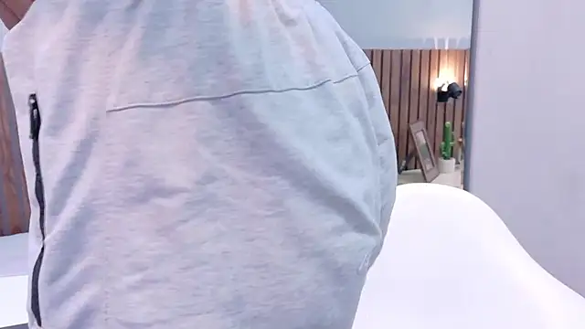 Snapshot of luna_roja25 chatting on March 11, 2:56 pm luna roja25 online show from March 11, 2:56 pm