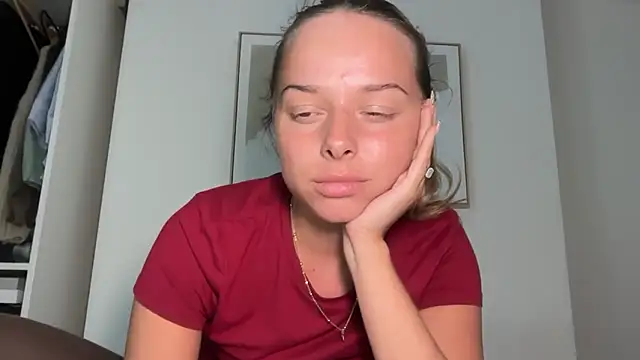 KayleeBella online show from April 28, 8:36 pm