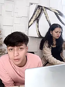 Ari and Storm online show from April 18, 3:49 pm