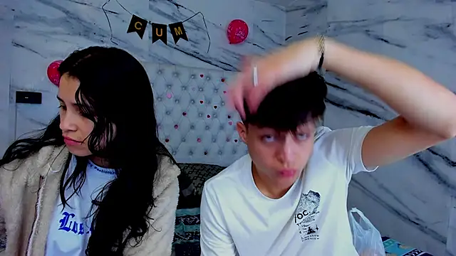 Ari and Storm online show from April 19, 3:22 pm