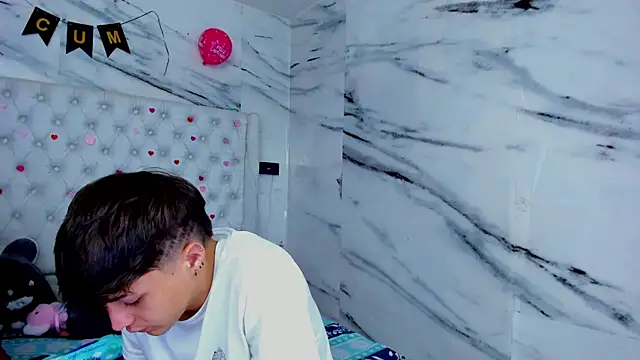 Ari and Storm online show from April 20, 3:15 pm