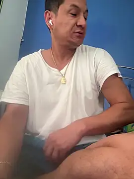 Snapshot of stevo170t chatting on October 10, 4:28 pm stevo170t online show from October 10, 4:28 pm