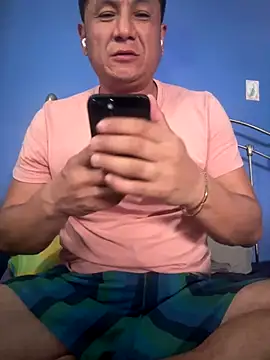 Snapshot of stevo170t chatting on October 19, 8:09 pm stevo170t online show from October 19, 8:09 pm