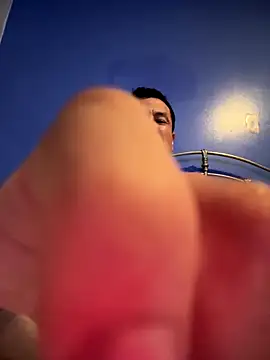 Snapshot of stevo170t chatting on November 16, 10:37 pm stevo170t online show from November 16, 10:37 pm