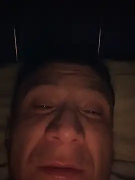 Snapshot of stevo170t chatting on December 18, 8:31 am stevo170t online show from December 18, 8:31 am