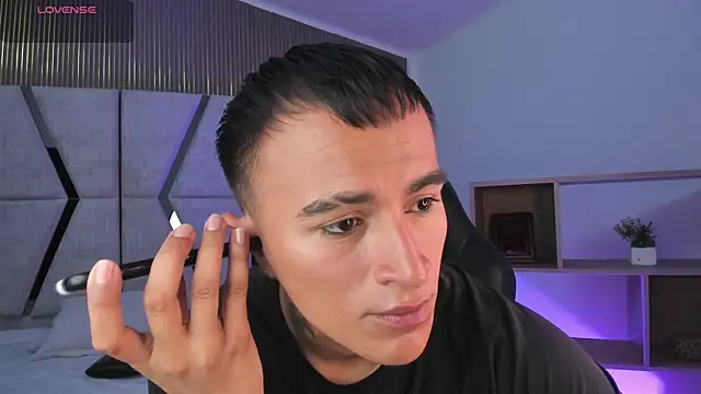 LiamDeep online show from February 24, 8:07 pm