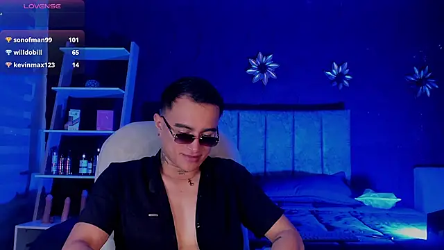 LiamDeep online show from April 20, 8:21 pm