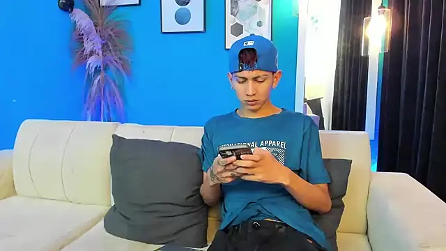 Marcus and Tony online show from February 24, 3:15 am