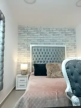 Snapshot of AmiraMorgan chatting on September 29, 3:11 am AmiraMorgan online show from September 29, 3:11 am