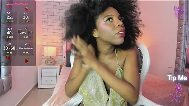 Snapshot of AmiraMorgan chatting on September 30, 3:11 am AmiraMorgan online show from September 30, 3:11 am