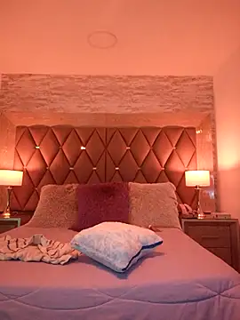 Snapshot of AmiraMorgan chatting on November 30, 4:05 am AmiraMorgan online show from November 30, 4:05 am