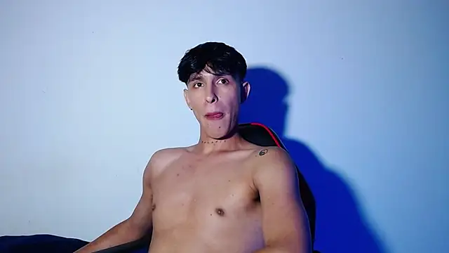 rowanbigboy23 online show from November 15, 5:38 am