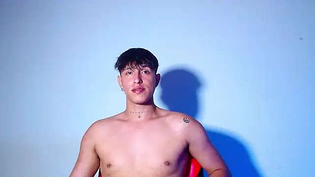 rowanbigboy23 online show from May 3, 11:33 pm