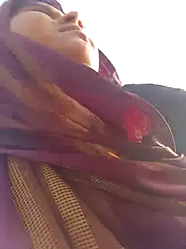 Snapshot of Sheema_tyagi chatting on November 10, 10:14 am Sheema tyagi online show from November 10, 10:14 am