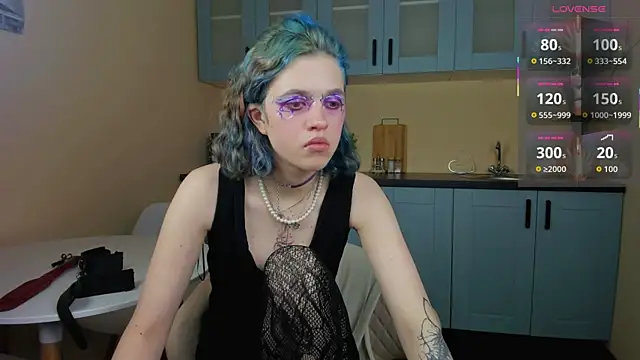 NoelleGothicShadow online show from January 17, 5:56 am