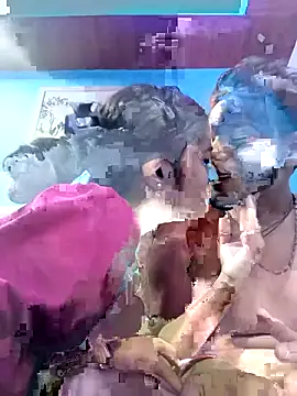 Snapshot of romantic_couple1 chatting on September 16, 1:39 am romantic couple1 online show from September 16, 1:39 am