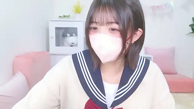 Hinata Sun online show from October 25, 1:40 pm