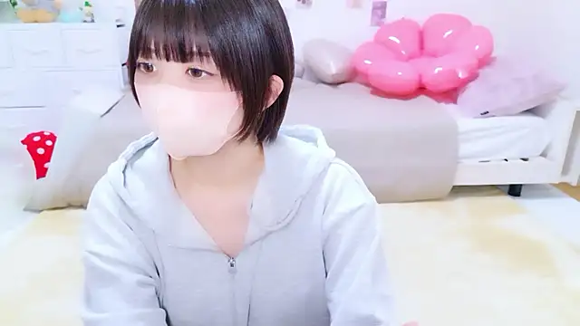 Hinata Sun online show from April 21, 12:45 am