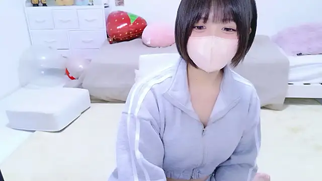 Snapshot of Hinata_Sun chatting on May 3, 9:10 pm Hinata Sun online show from May 3, 9:10 pm