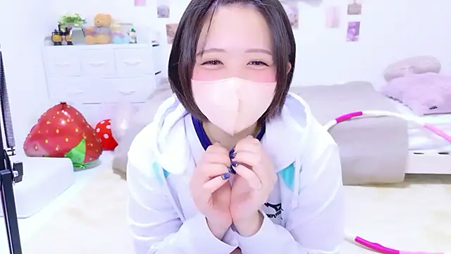 Snapshot of Hinata_Sun chatting on May 12, 12:02 pm Hinata Sun online show from May 12, 12:02 pm