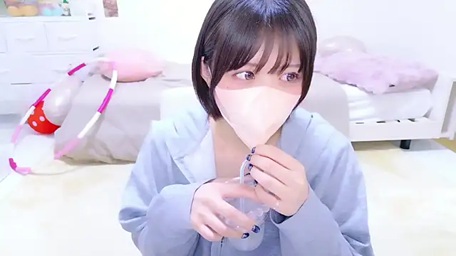 Snapshot of Hinata_Sun chatting on May 14, 12:28 am Hinata Sun online show from May 14, 12:28 am