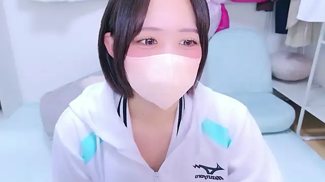 Snapshot of Hinata_Sun chatting on June 7, 12:31 pm Hinata Sun online show from June 7, 12:31 pm