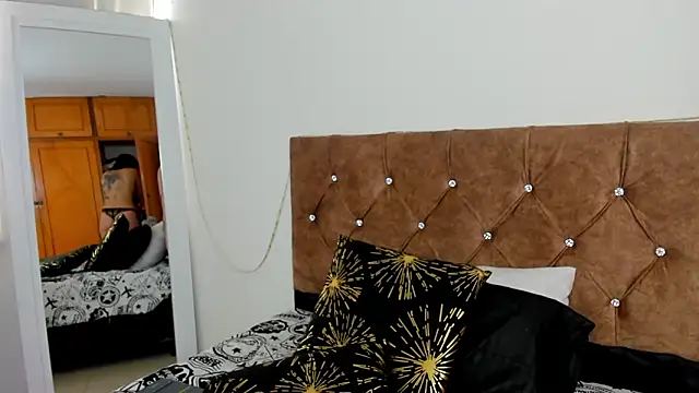 camila collins7 online show from November 8, 12:38 pm