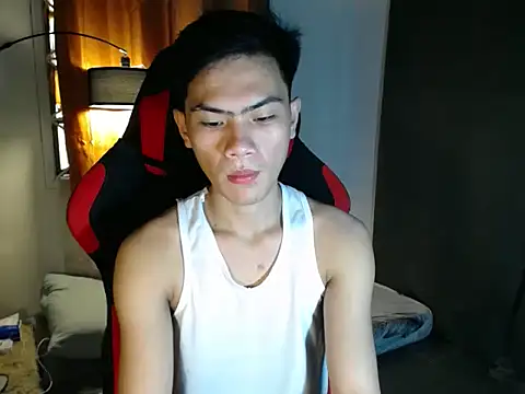 alex cummer online show from April 24, 3:53 am