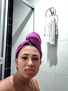 Snapshot of mia_mancinii chatting on May 23, 11:20 pm mia mancinii online show from May 23, 11:20 pm