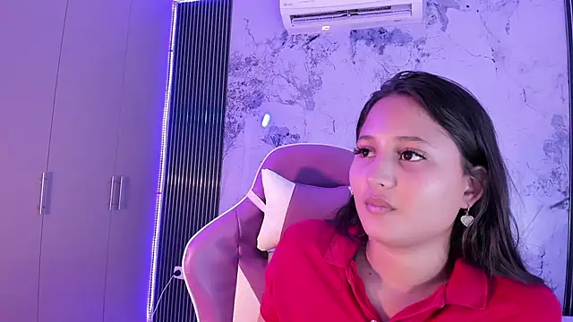 Snapshot of Laly_Cherry_ chatting on October 21, 12:39 pm Laly Cherry online show from October 21, 12:39 pm