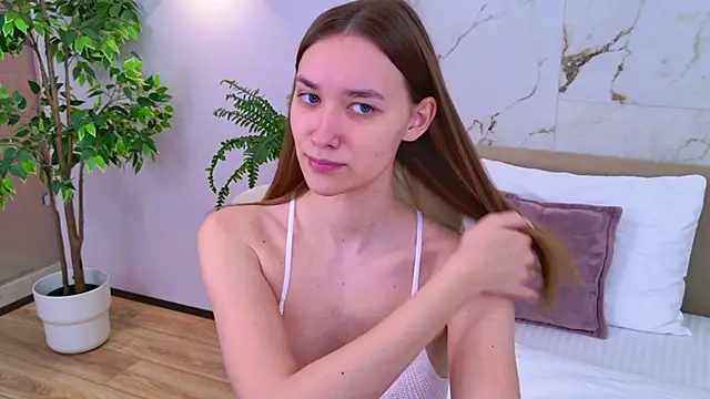 AmadaReine online show from November 30, 4:11 pm