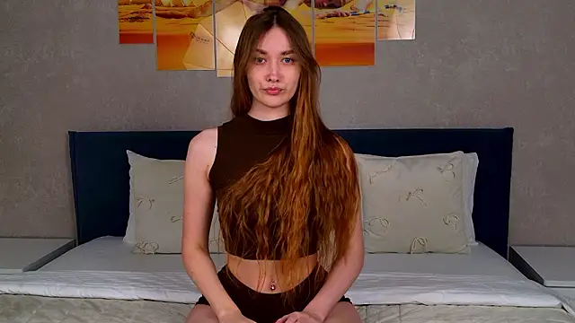 AmadaReine online show from March 13, 4:46 pm