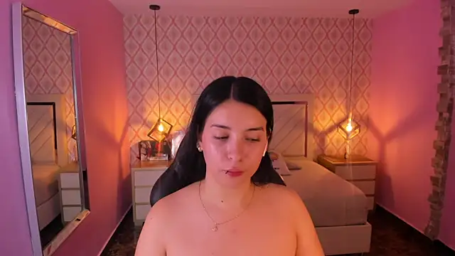 CHRISTY TEIGEN4 online show from March 13, 7:20 pm