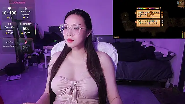 Snapshot of Linbaibai chatting on October 10, 5:01 pm Linbaibai online show from October 10, 5:01 pm