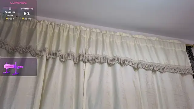 Snapshot of mariangellive chatting on October 13, 5:29 am mariangellive online show from October 13, 5:29 am
