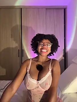Snapshot of Sweet-Jade chatting on April 26, 9:07 am Sweet-Jade online show from April 26, 9:07 am